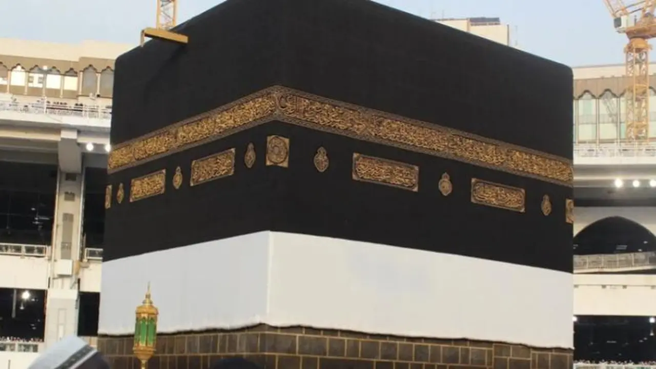 لو قمت بزيارة أحد ويسرت الحج دون تصريح.. غرامة تصل إلى 100 ألف ريال